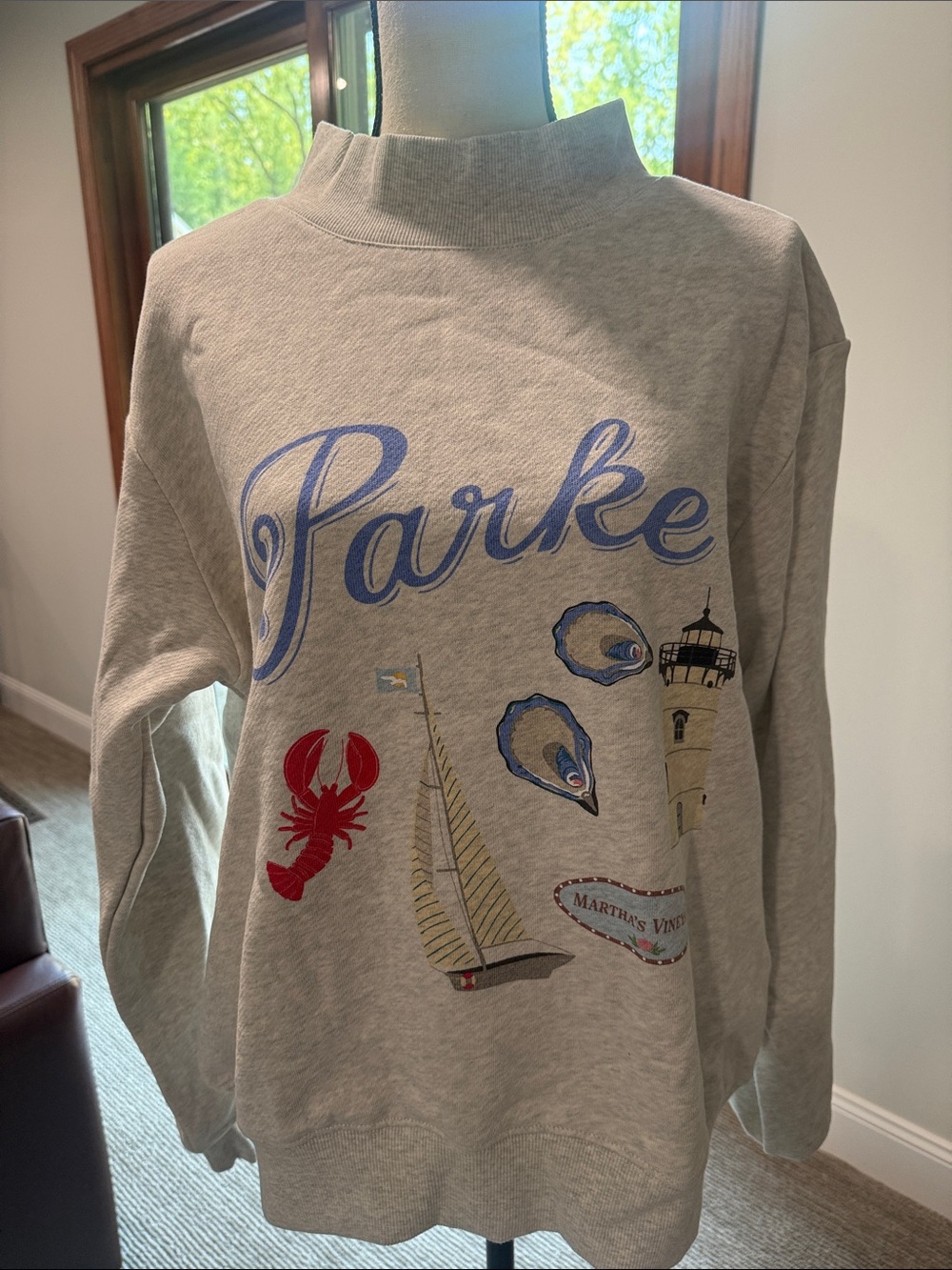 S/M “Martha’s Vineyard” Parke Graphic Crewneck Sweater - Light Gray -NWT - Picture 1 of 5